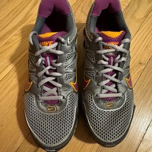 Women’s Nike Shox size 7